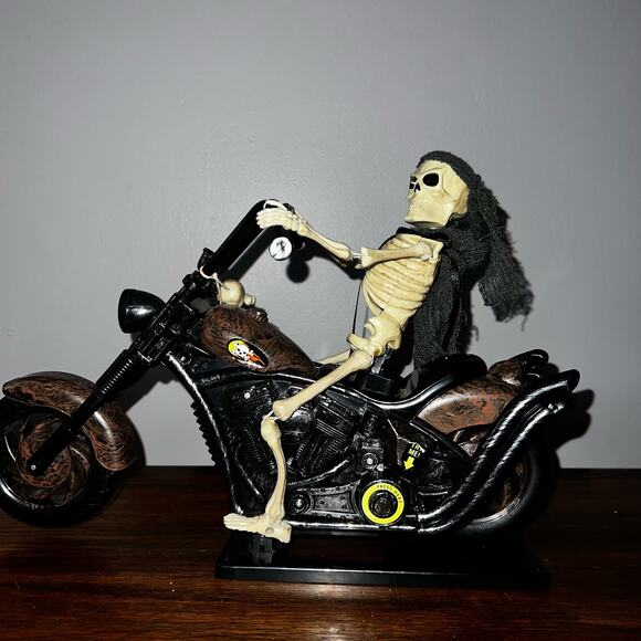 Dan-Dee INT'L 2006 Animated Skeleton Reaper Motorcyclist Halloween Decoration - Picture 3 of 5